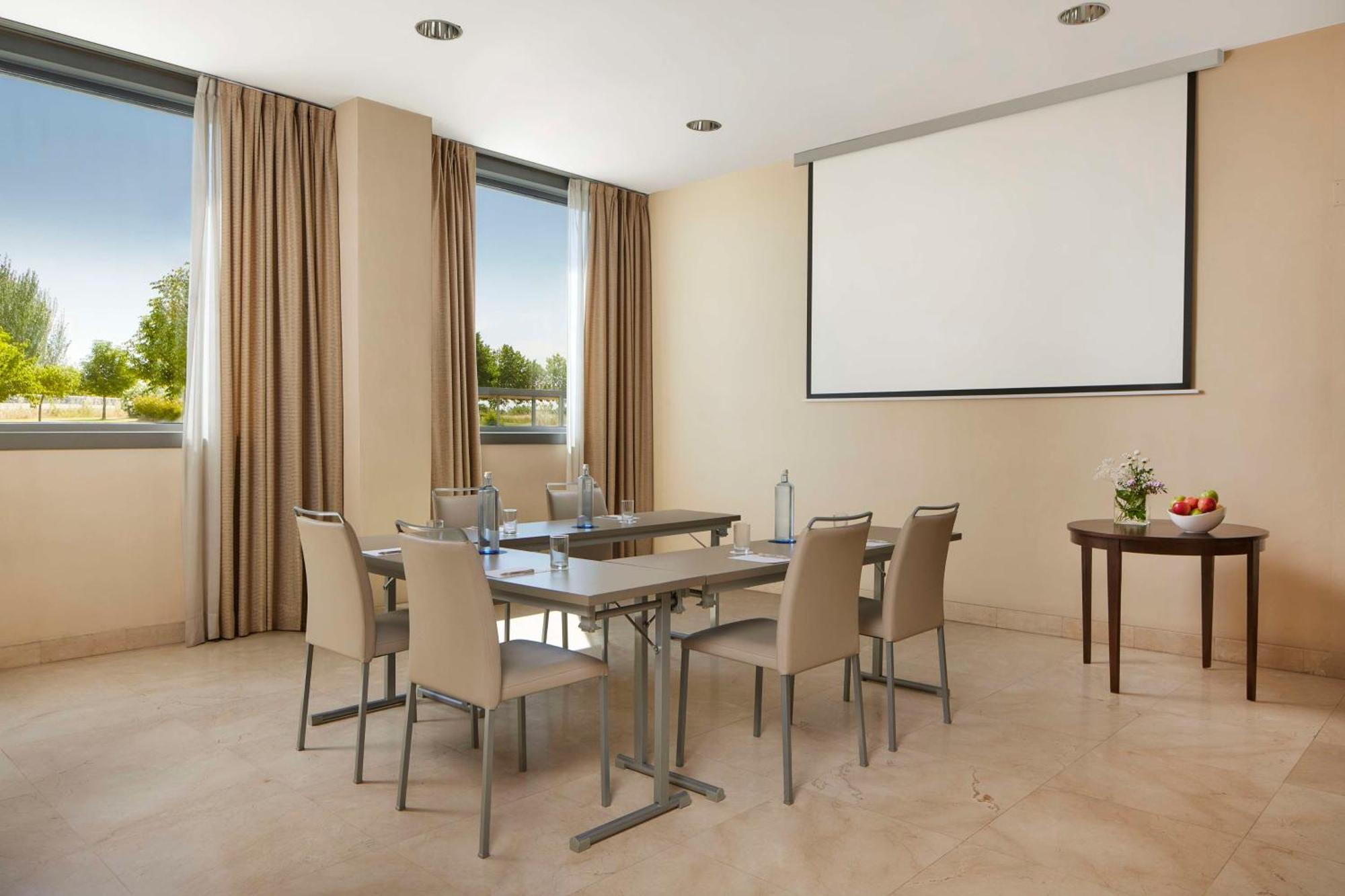 Nh Alcorcon Hotel Exterior foto