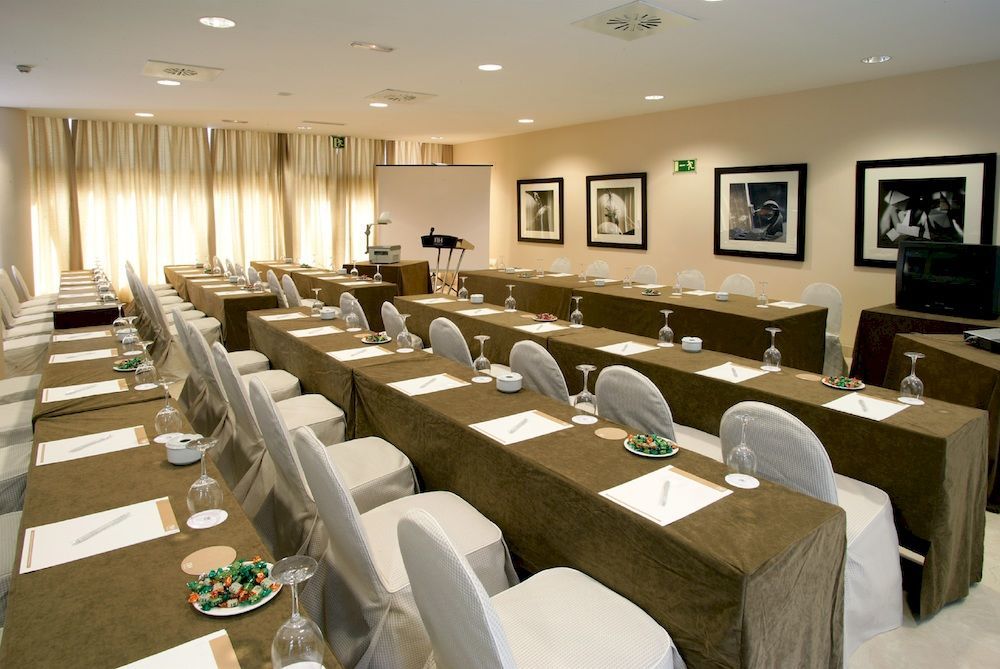 Nh Alcorcon Hotel Exterior foto